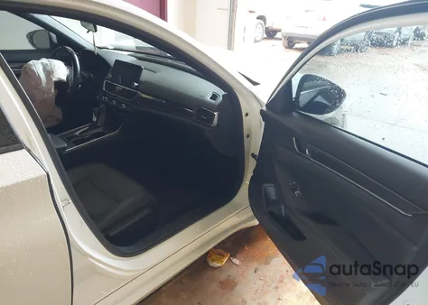 2019 Honda Accord Sport z USA, uszkodzony, nr VIN 1HGCV1F34KA009076